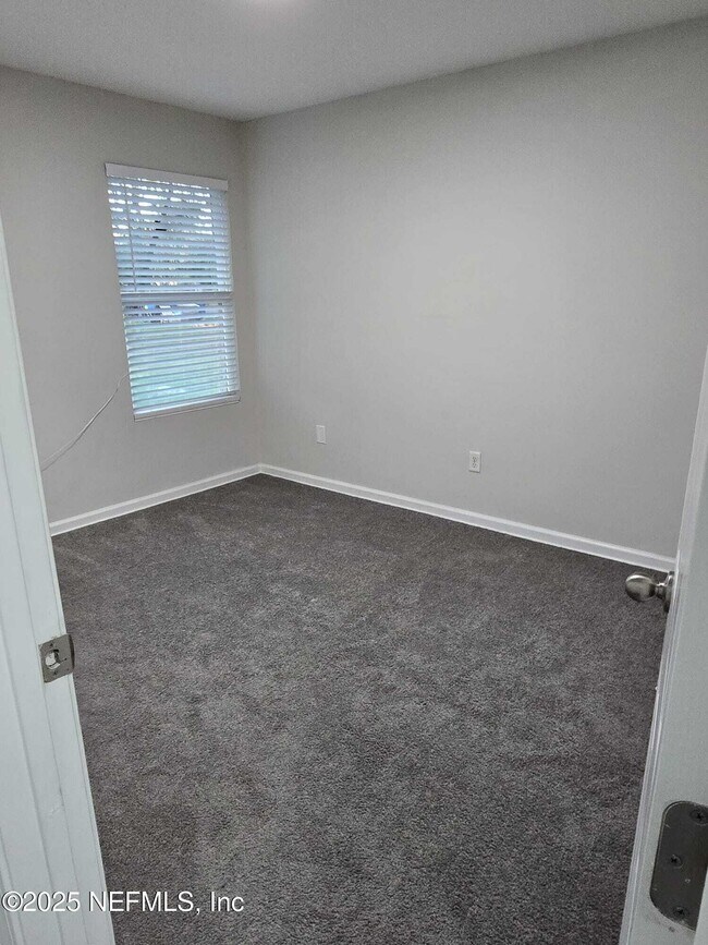 Building Photo - 9124 Adams Ave