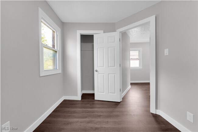 Building Photo - 17308 Grovewood Ave