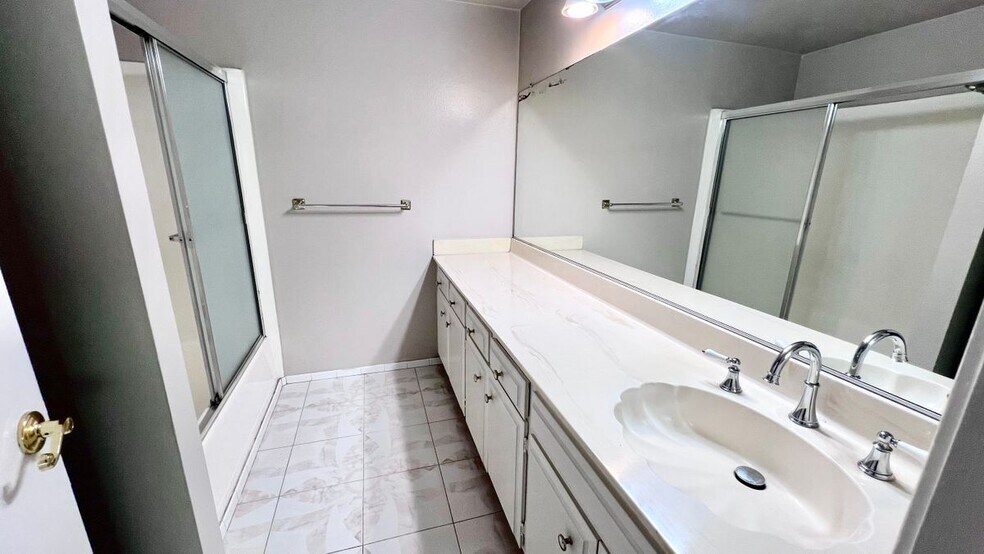 Building Photo - 15061 Sherman Way