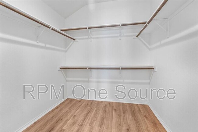 Building Photo - 1729 Park Trails Blvd