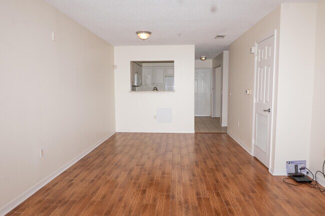 Building Photo - 4270 Calinda Ln