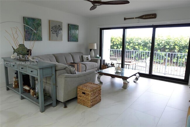 Building Photo - 11000 S Ocean Dr
