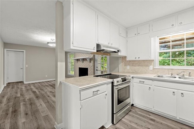 Building Photo - 410 Milton Ave