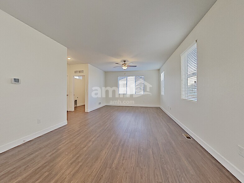 Building Photo - 4315 Crestone Peak St