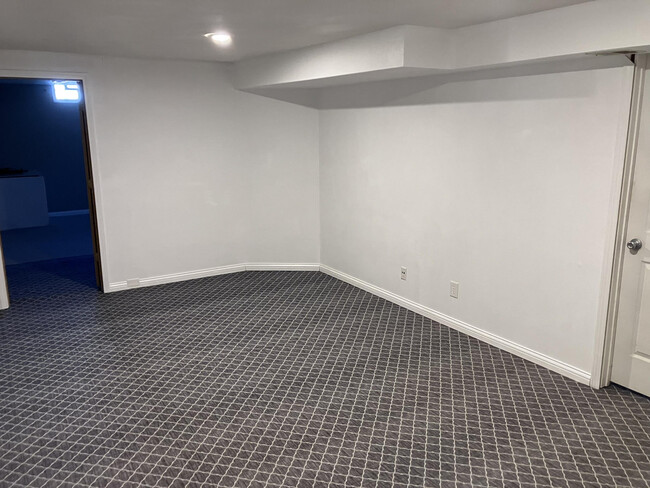 Building Photo - 9349 W Goodrich Ave