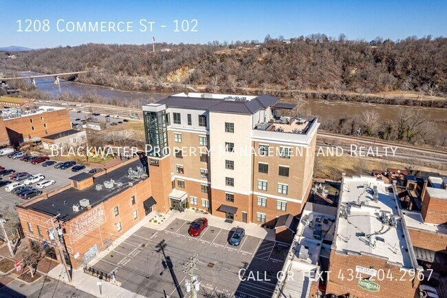 Building Photo - 1208 Commerce St