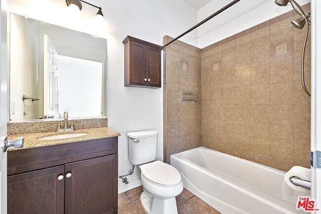 Building Photo - 705 S Gramercy Pl