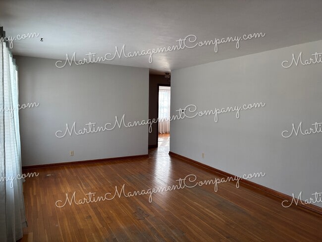 Building Photo - 1206 S Murray Ave