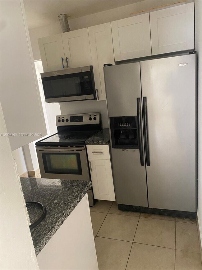 Building Photo - 1070 NW 147th St