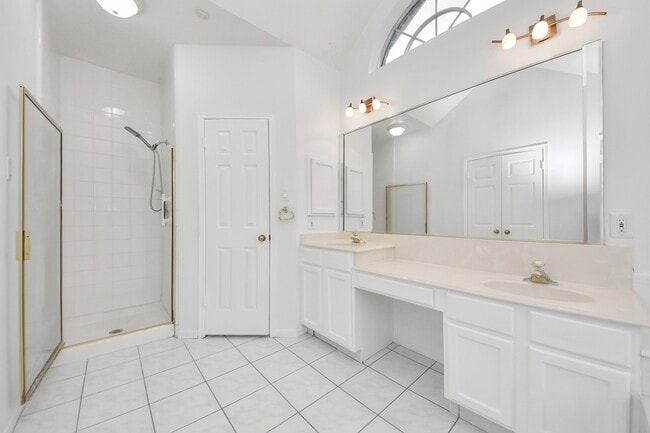 Building Photo - 6406 Castle Ln Dr