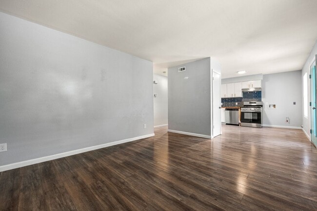 Building Photo - Stylish 2-Bedroom Home Near South Congress & Downtown Austin!