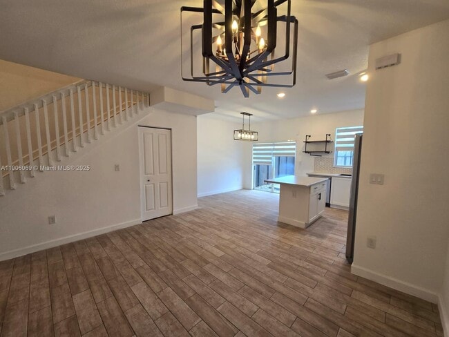 Building Photo - 2705 SE 15th St