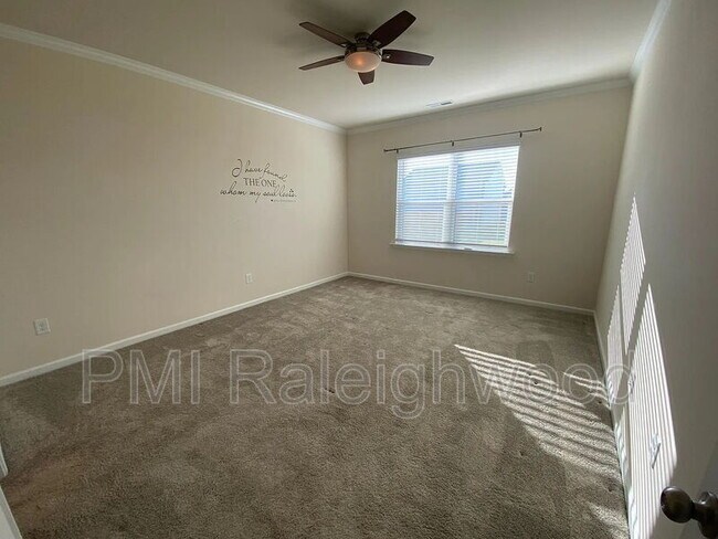 Building Photo - 2124 Fox Chapel Pl