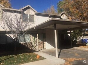 Building Photo - 630 W Allen Cove