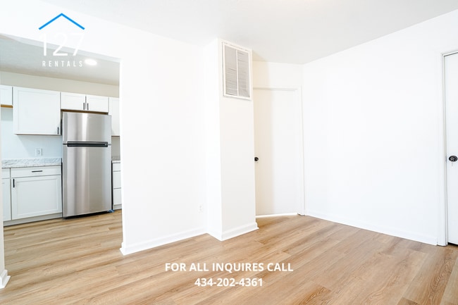 Building Photo - Charming Renovated 1-Bedroom Apartment in ...