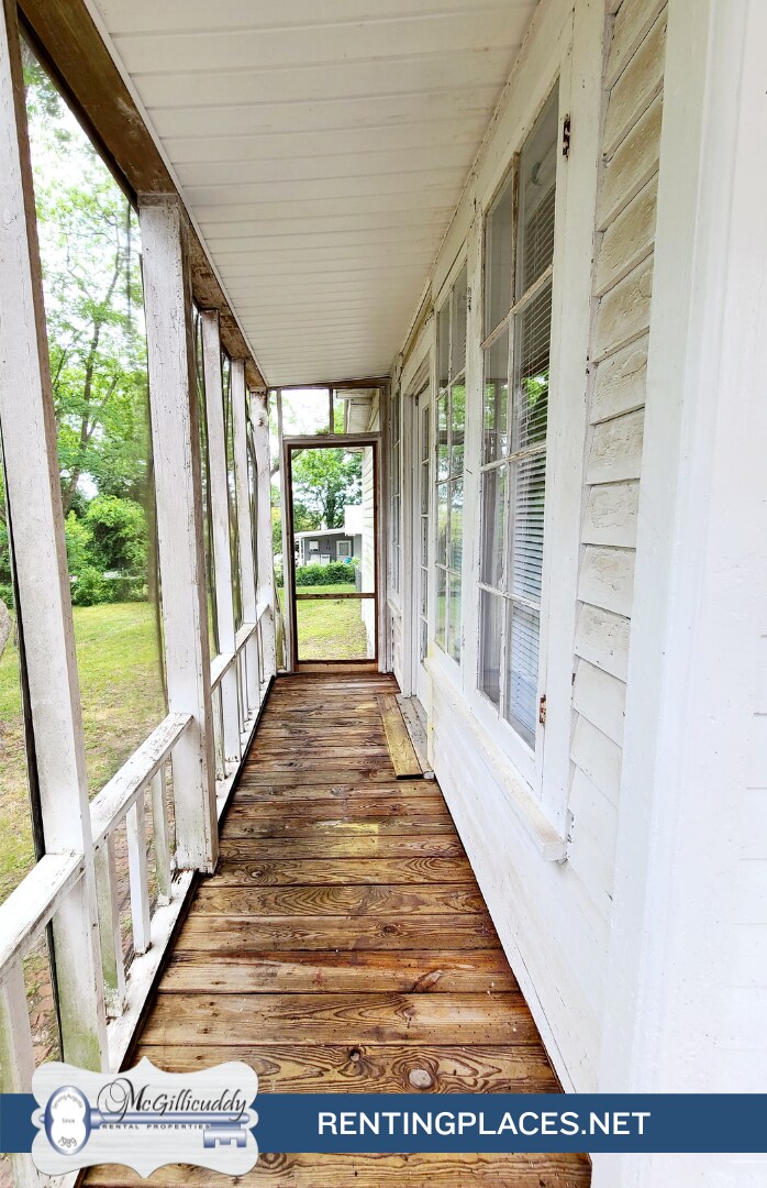 Building Photo - 2097 Heckle St