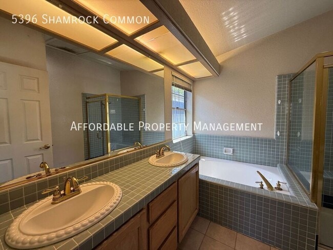 Building Photo - 5396 Shamrock Common