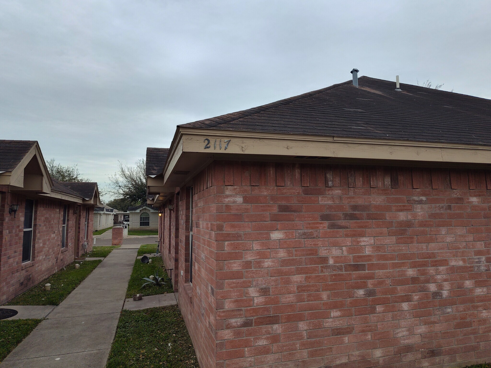 Building Photo - 2117 Aruba Dr