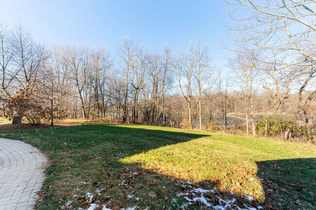 Building Photo - 15057 Whipple Rd