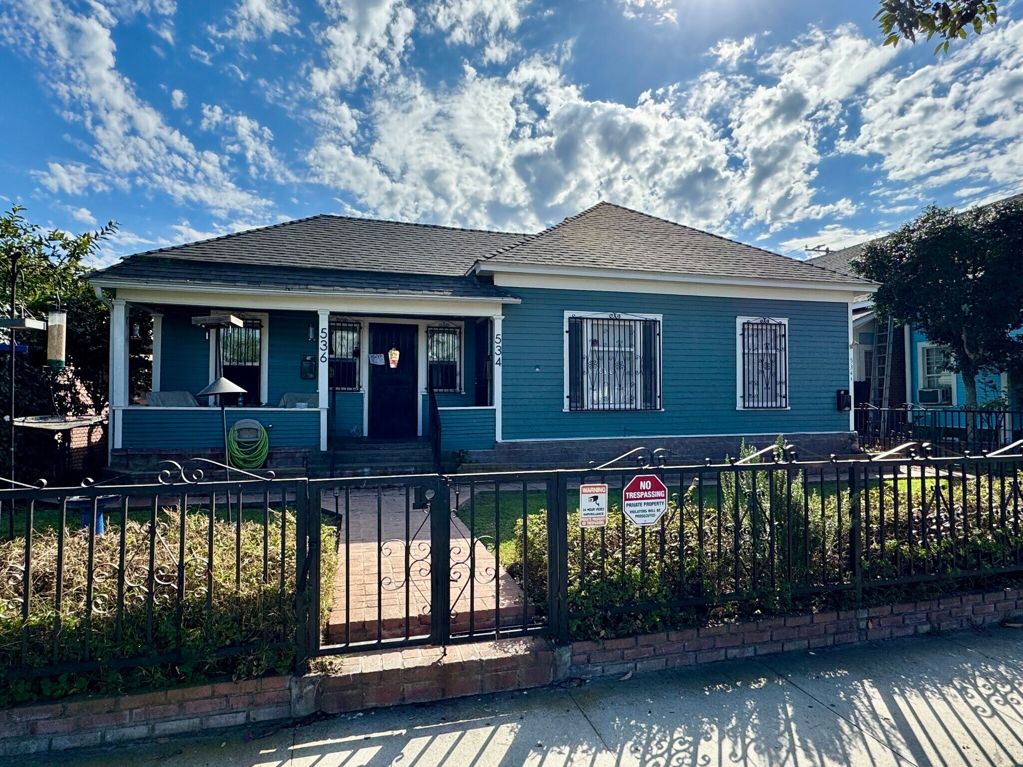 Building Photo - 534 E 19th St