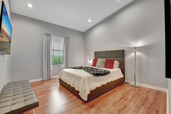 Building Photo - 23443 Mirabella Cir