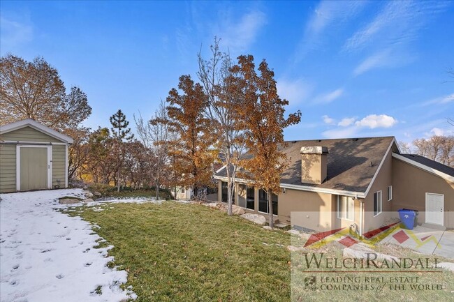 Building Photo - Stunning Single-Family Bountiful Home