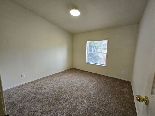 Building Photo - 4161 W Foothill Dr