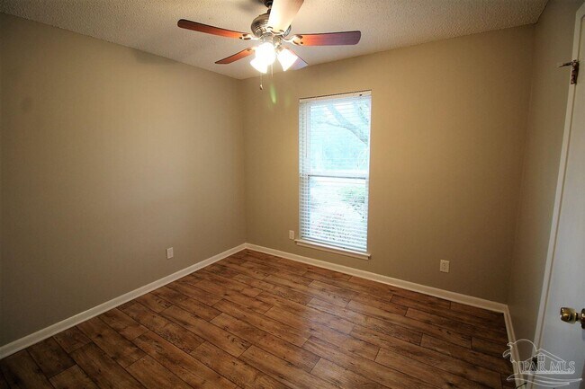 Building Photo - 5200 Springdale Dr