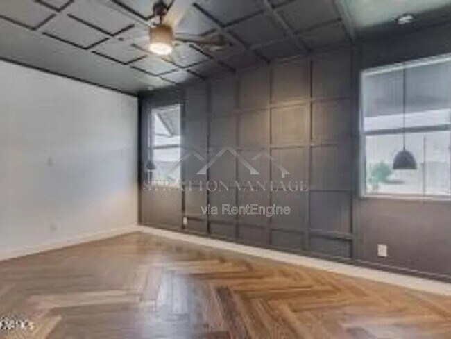 Building Photo - 37755 N Bentgrass Rd