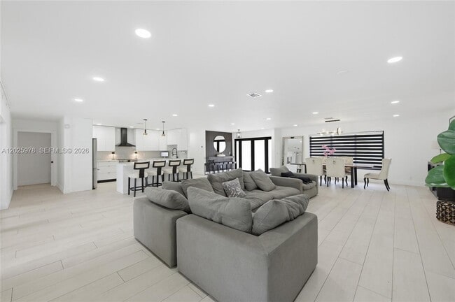 Building Photo - 9935 Ramblewood Dr