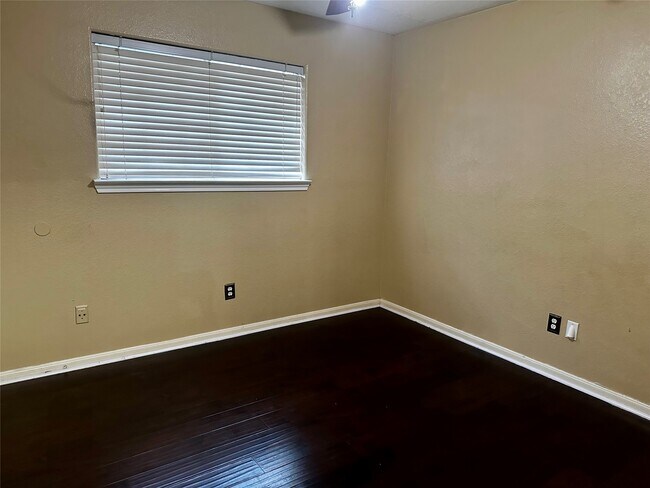 Building Photo - 12654 Stillington Dr
