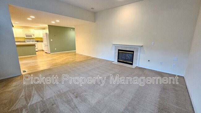 Building Photo - 12596 Deer Park Ln NW