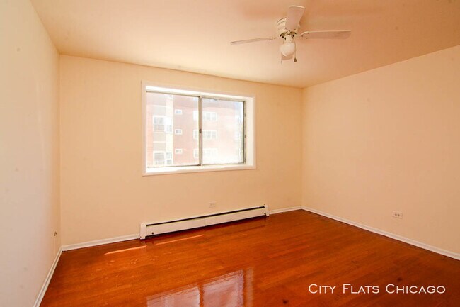 Building Photo - 850 W Margate Terrace