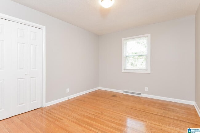 Building Photo - 2905 Westview Dr