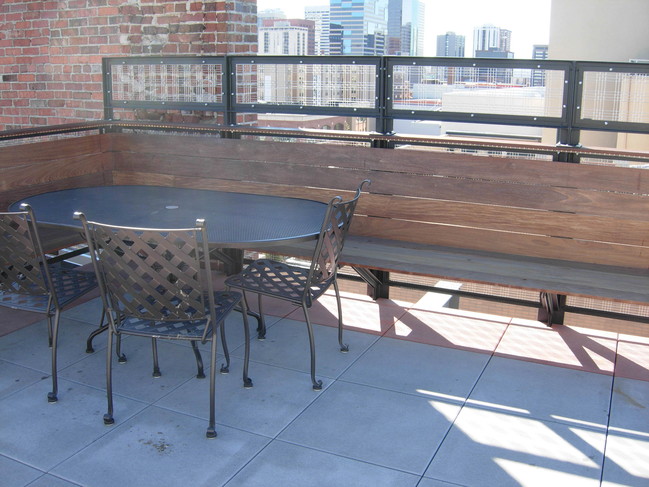 Roof top deck dining - 2261 Blake St