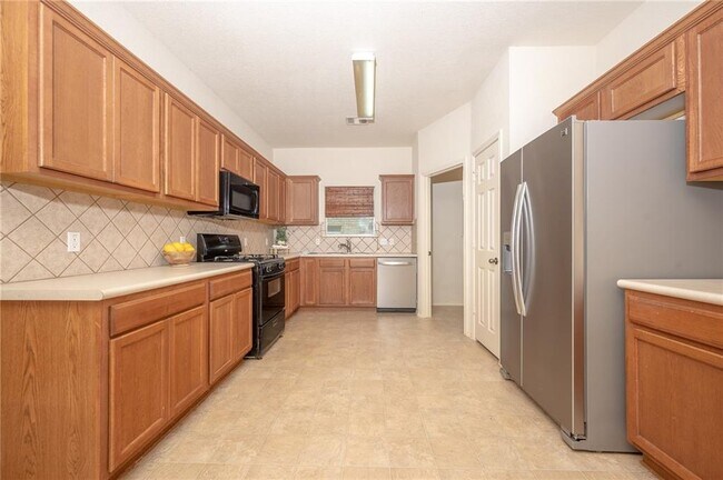 Building Photo - 1707 Big Bend Dr