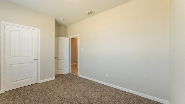 Building Photo - 1000 Meadow Scape Dr