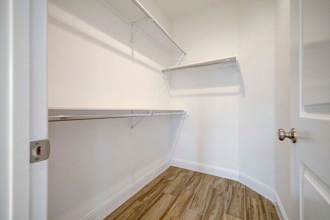 Building Photo - 2133 Naomi St