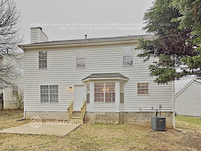 Building Photo - 474 Carlisle Dr