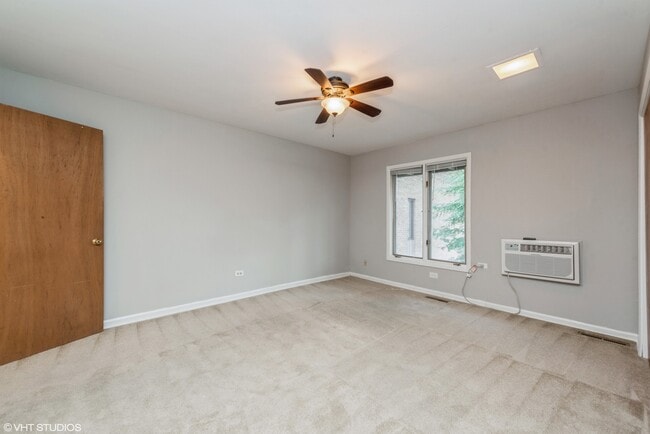 Building Photo - 746 Concord Ln