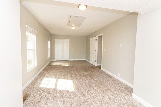 Building Photo - 3629 Thrushwood Dr