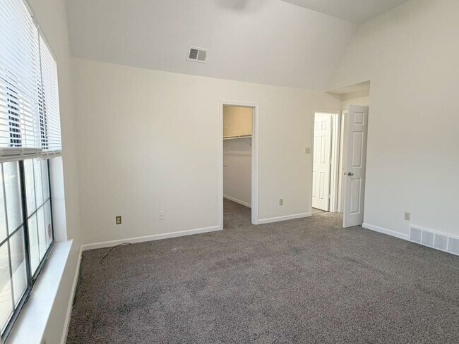 Building Photo - 6914 Snyder Rd