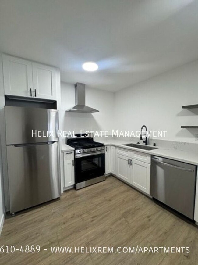 Building Photo - 521-523 E Live Oak Ave