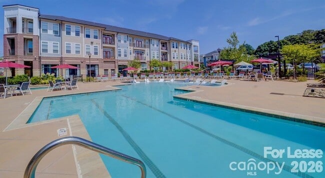 Building Photo - 16408 Holly Crest Ln