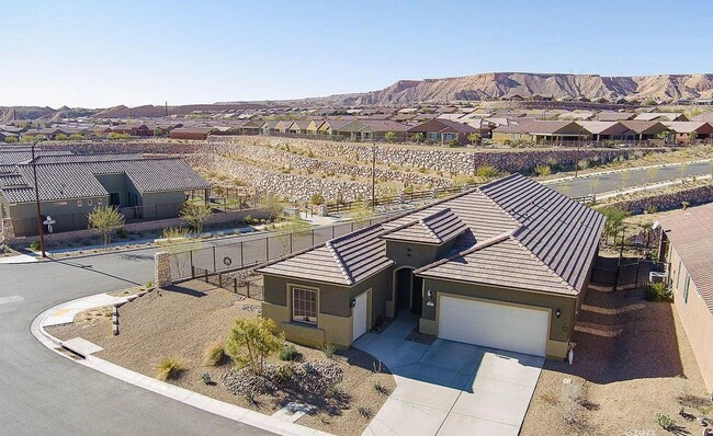 Building Photo - Sun City Home!