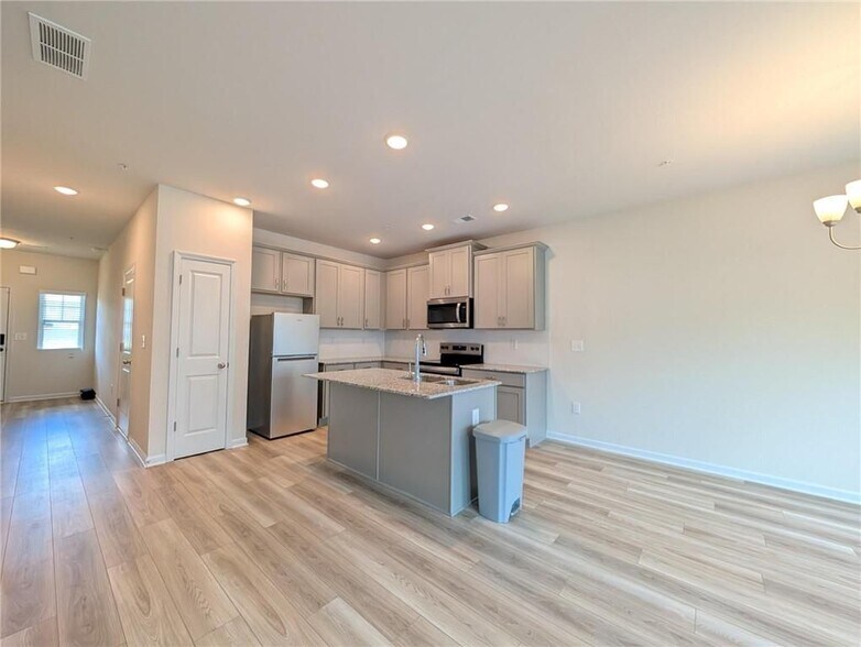 Building Photo - 1354 Willow Brk Cir