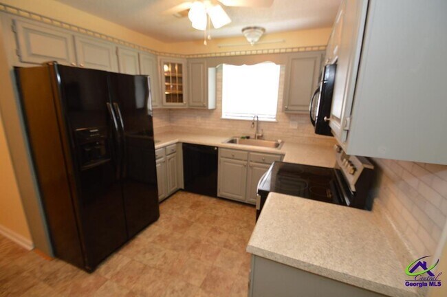 Building Photo - 309 Northlake Dr