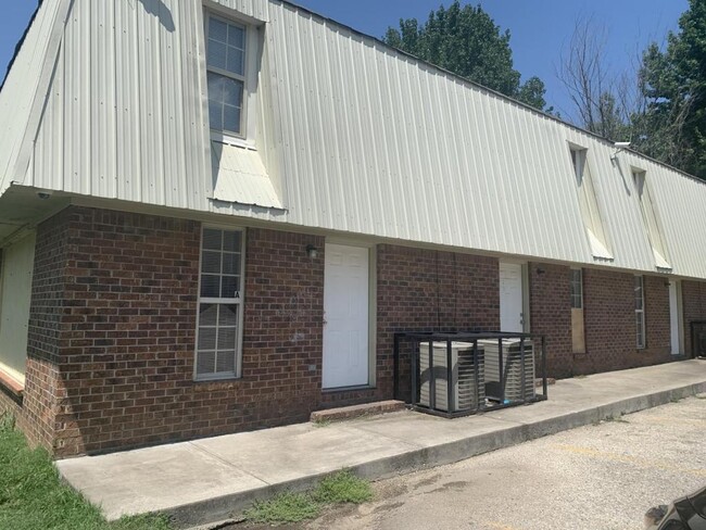 Building Photo - 508 Melrose, Apt. C, Jonesboro, AR 72401