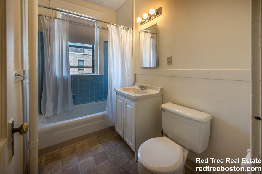 Building Photo - 21 Brighton Ave