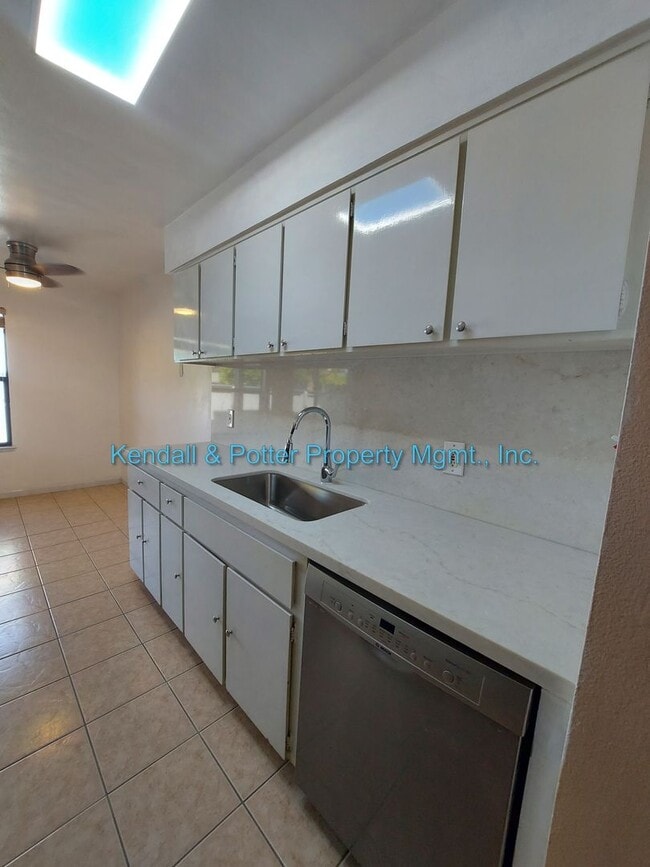 Building Photo - NEWLY RENOVATED Capitola 2BR with Brand-New Kitchen, Flooring & Paint – Oversized Patio, Pool Acc...
